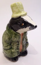 Babbacombe BLP Pottery ENGLAND * WIW BADGER with Hat * Pie Bird Vent/Funnel