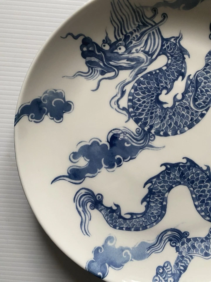 "Plato de cena Williams Sonoma mesa coreana dragón azul y blanco 11""" Foto 3 de 4