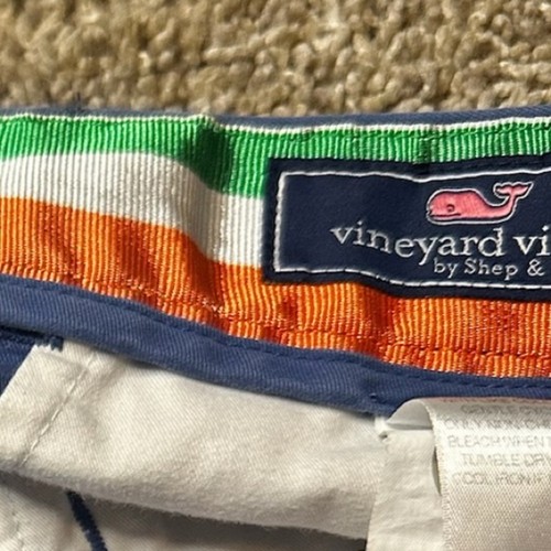 VINEYARD VINES 9” Lucky Clover Embroidered Breaker Shorts Notre Dame sz 14 - Picture 3 of 9