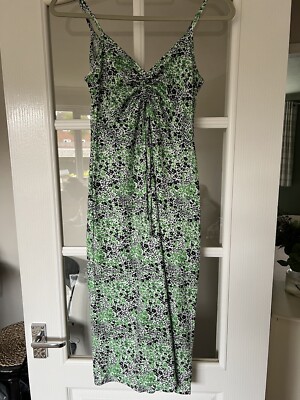 Brand New Quiz Clothing Green Multi Print V-Neck Midi Dress Size 8 RRP 29.99 | eBay UK Brand New Quiz Clothing Green Multi Print V-Neck Midi Dress Size 8 RRP 29.99 | eBay UK