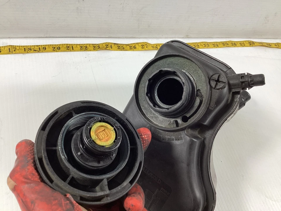 2009-2016 BMW 328I XDRIVE COOLANT RESERVOIR EXPANSION TANK 7567462 OEM . - Image 2 of 4