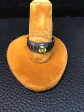 Vintage Sterling Silver Green Peridot Stone Designed Ring - Size 8