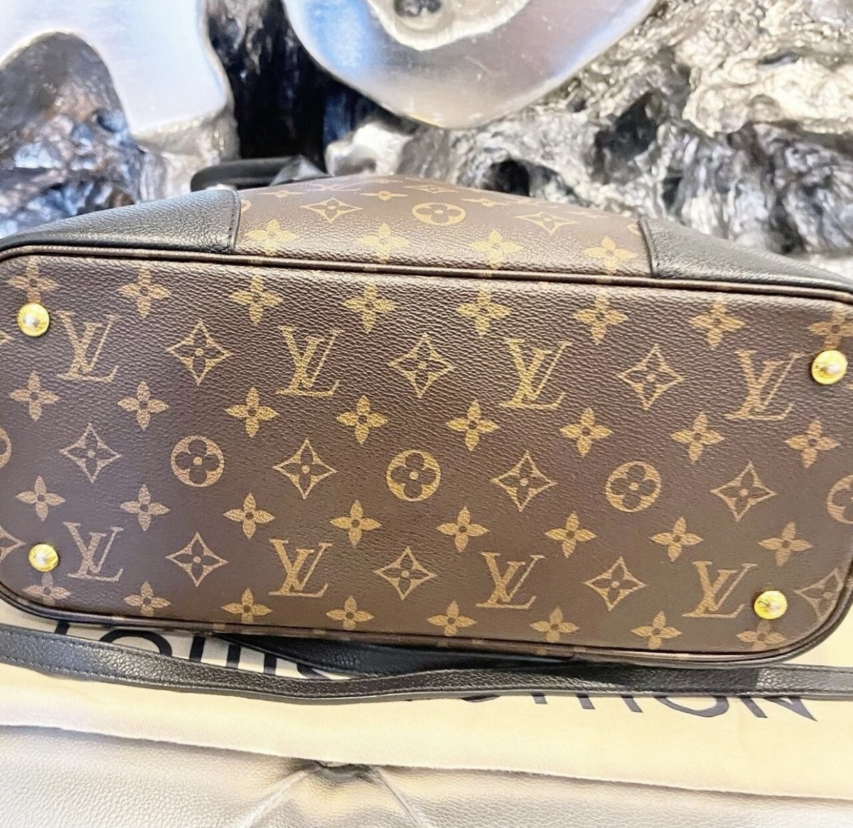 【希少】 LOUIS VUITTON LV Monogram Flandrin ハンドバッグ Buy Louis Vuitton Black Monogram Canvas Flandrin Tote Bag