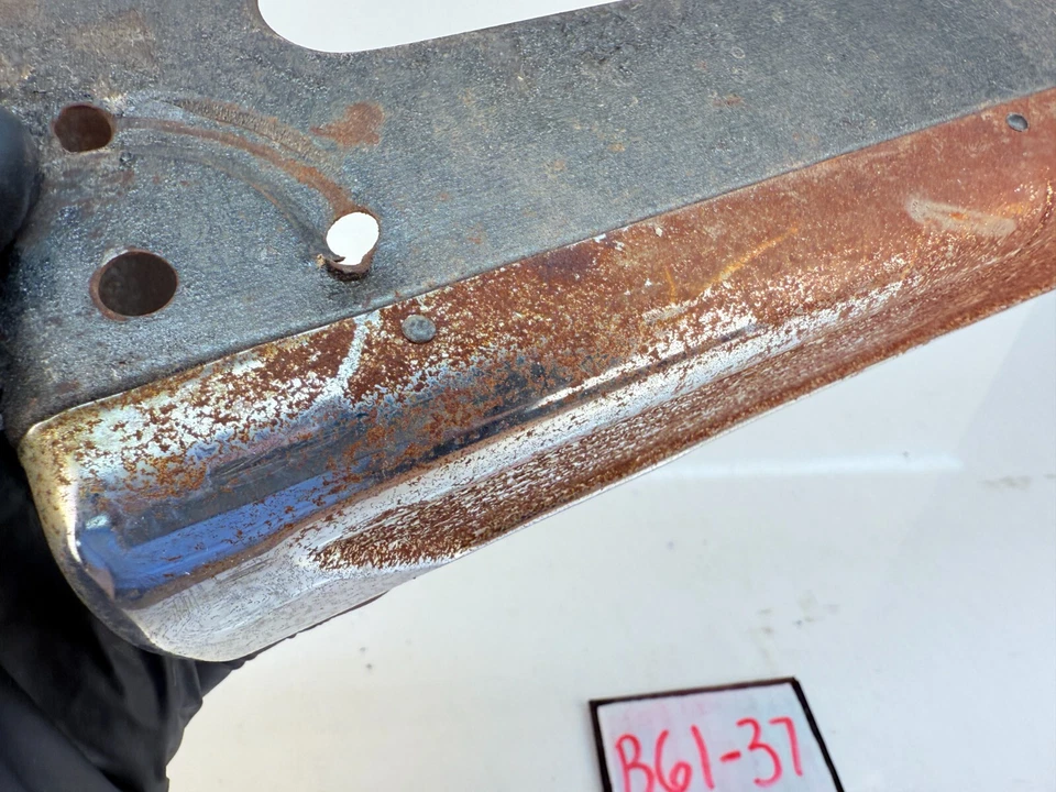 Chevrolet 1962 Original Auto Serv Accesorio Kleenex Dispensador de Pañuelos B61-37 OEM Foto 3 de 4