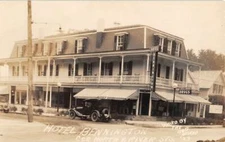 BENNINGTON, VT, HOTEL & DRUG STORE NORTH & RIVER STS B & B REAL PHOTO PC 1907-20