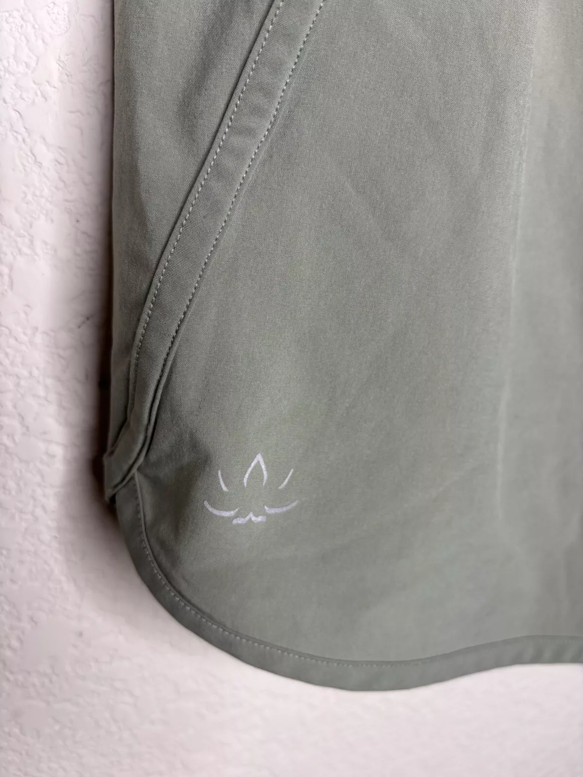 beyond-yoga stretch woven in stride lined shorts