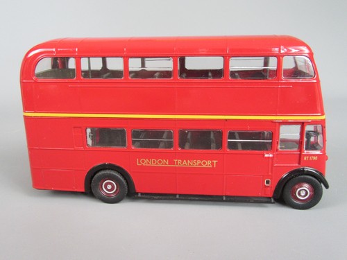 C790 IXO BUS002 AEC Regent III RT 1939 London Transport 294 Romford Station 1:43 - Picture 4 of 18