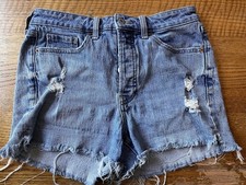 Old Navy Women  s High-rise OG Straight Ripped Shorts Size 8