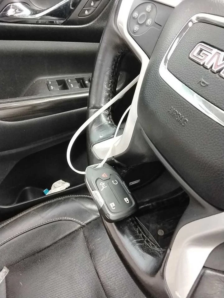 Ignition Switch Fits 17-23 ACADIA 2986626 - Image 2 of 4