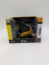 1/16 Ertl Toy John Deere 323D Skid Steer Loader 