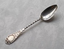 *RAR* Seltenter antiker Tafell&ouml;ffel Historismus Stil aus 750er Silber ca. 1860