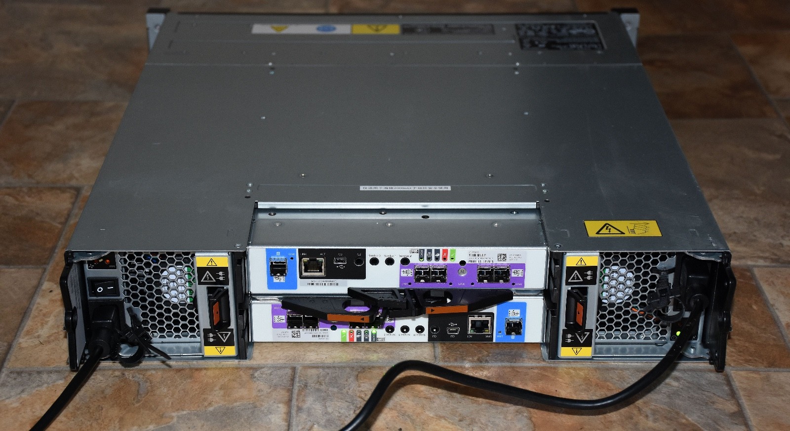 Dell EMC PowerVault ME4024 - 2.5in Storage Array - Dual FXGPW SAS Controllers