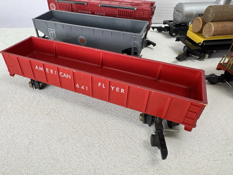 Lot (7) 1950/60's Vintage AMERICAN FLYER S Gauge Collectible Model Train Cars - Image 3 of 4