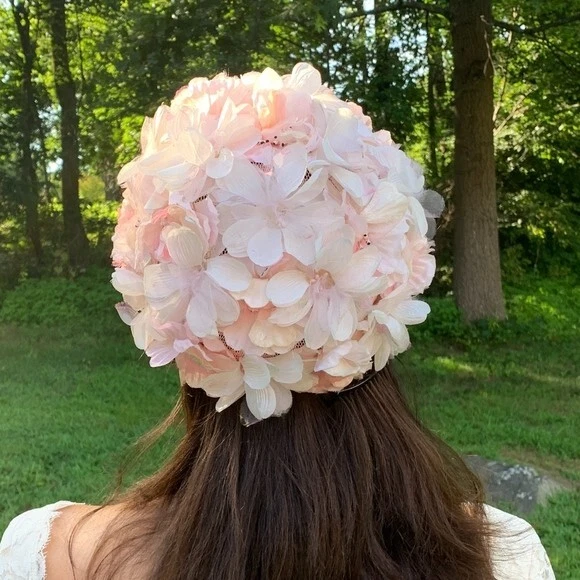 Sombrero de iglesia vintage años 50 de gasa rosa floral con flores Foto 2 de 4