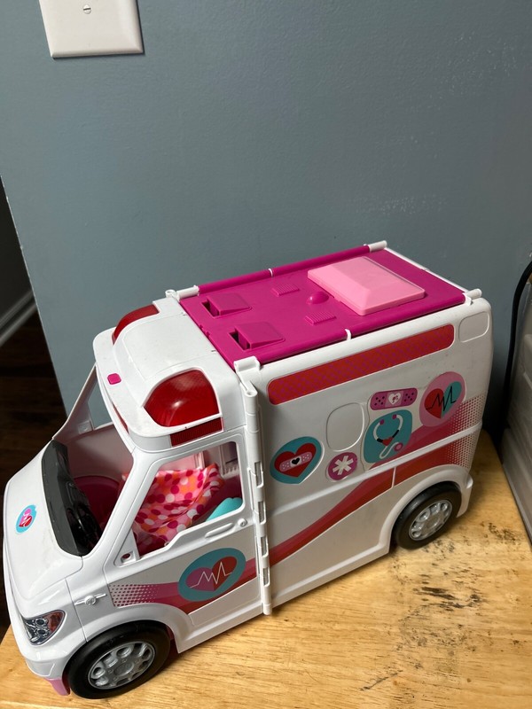 barbie transforming ambulance and clinic playset