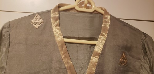 Pakistani / Indian Women's Gray Embroidered Organza Shirt with Lining - Picture 4 of 7