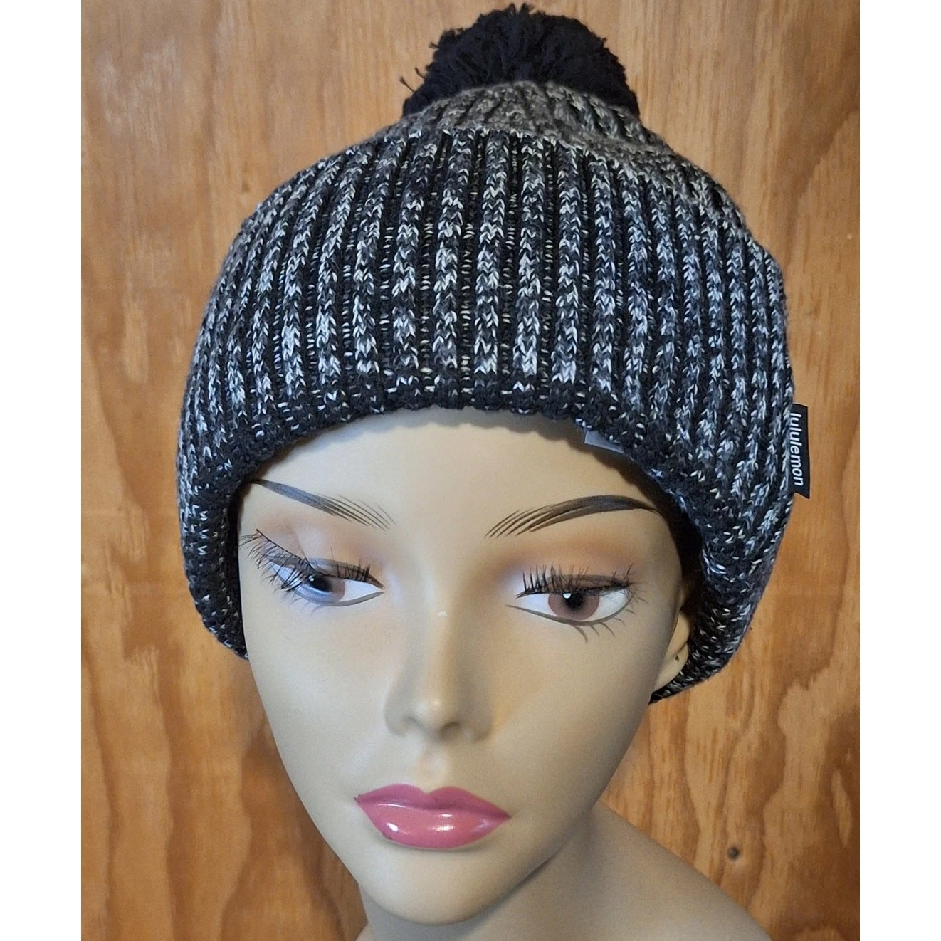 Lululemon Athletica Beanie Women's OS Fleece Lined Black White Outdoor Gorpcore