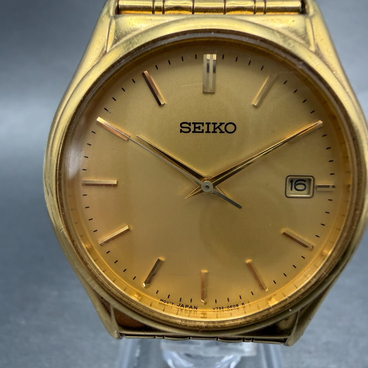 Seiko Watch Men 33mm Champagne Dial Gold Tone Date V732-0c49 New 