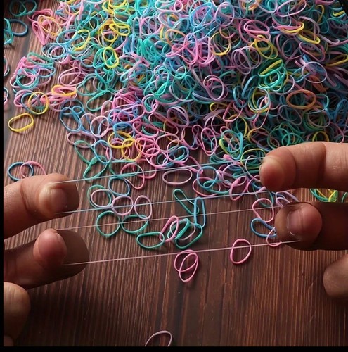 2000 Mini Coloured Hair Elastics Rubber Bands Braids Braiding Plaits Small Bands - Picture 4 of 4
