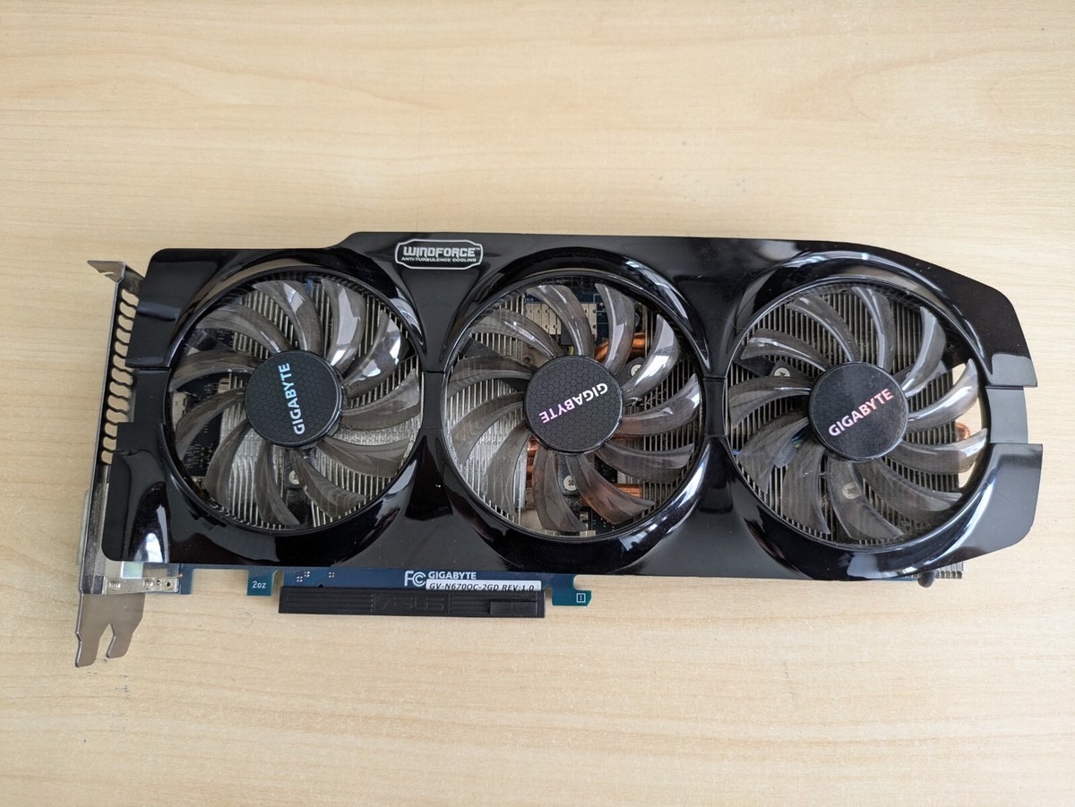 Gigabyte GeForce GTX 670 (2048 MB) (GV-N670OC-2GD) Graphics Card
