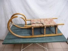 6814. Alter Schlitten