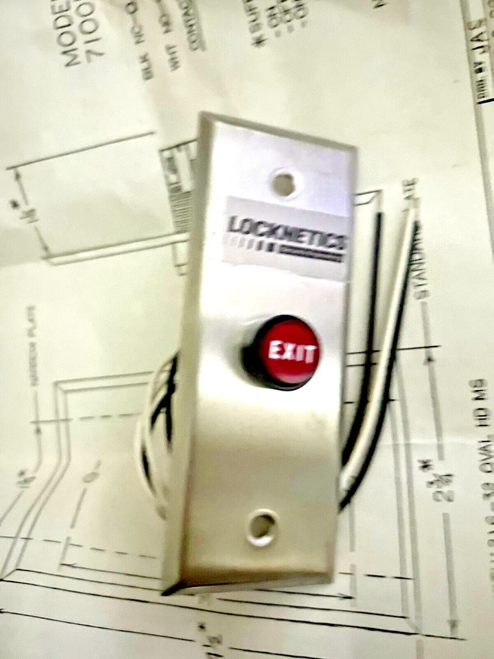 New LOCKNETICS Exit Model 7100P-ON/OFF Momentary Push Button Exit Switch NOS - Image 2 of 4