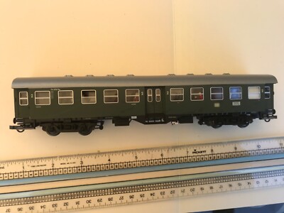 ho train Roco made in Austria dark green passenger car DB