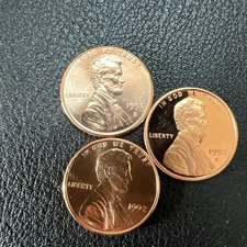 1992 P D S  GEM UNCIRCULATED PLUS 1992-S PROOF LINCOLN CENTS (3 COINS)