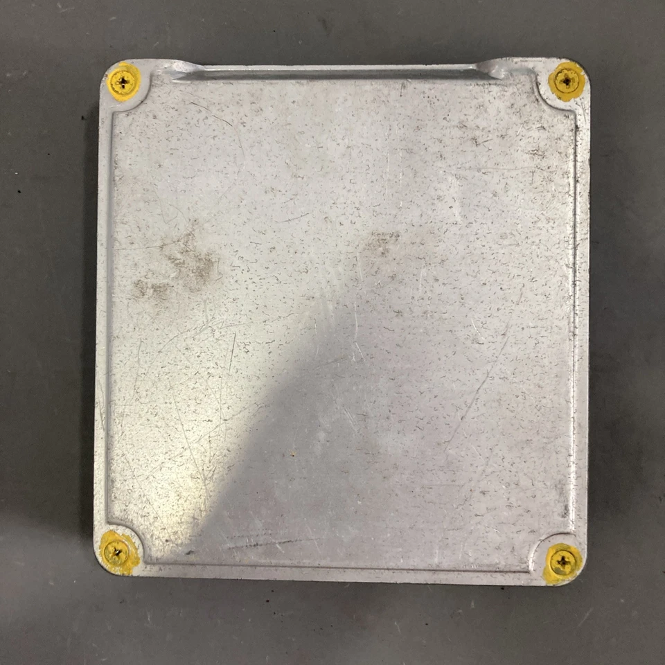 Toyota Corolla 1993-1994 ECU/ECM 89661-02110 Foto 4 de 4