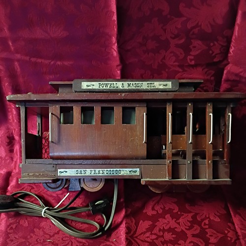 Powell & Mason Sts San Francisco Wooden Cable Car Lamp/Night Light/WORKS/Vintage