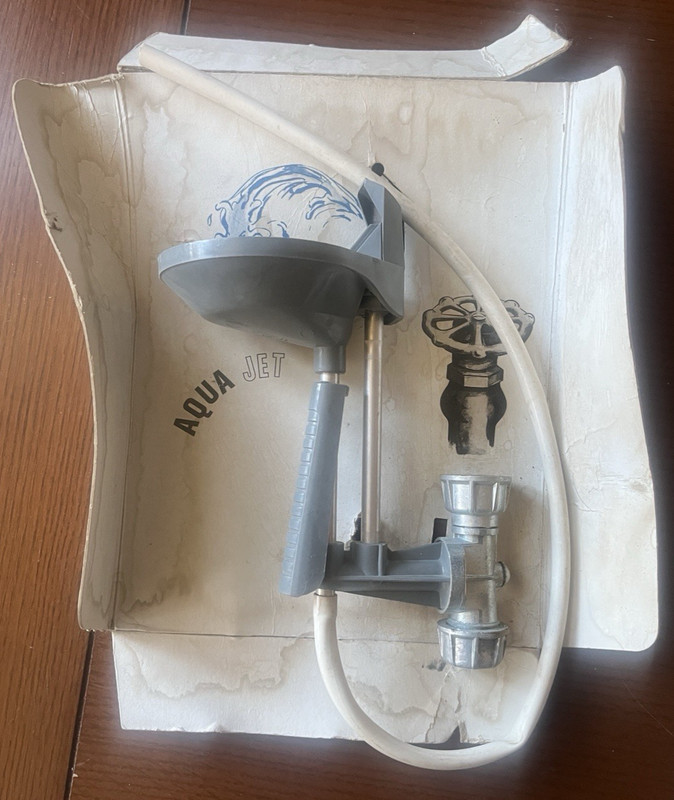 NORTHERN INDUSTRIES AQUA JET HOSE SPIGOT WATER FOUNTAIN - UNUSED