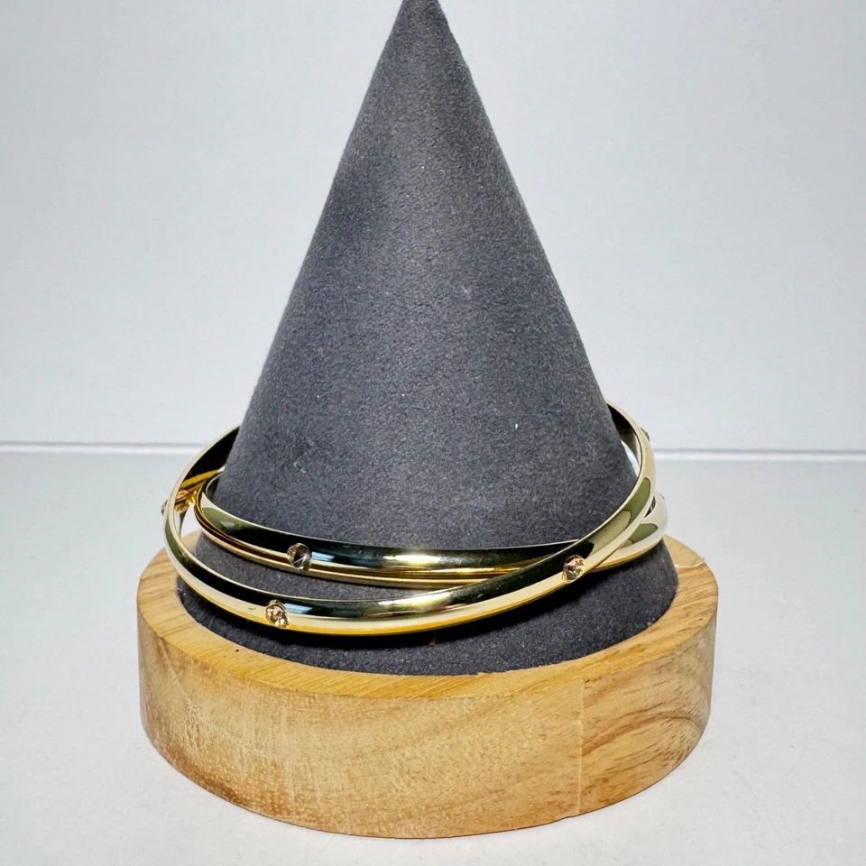 Juego de dos hermosas pulseras brazalete de diamantes de imitación tono dorado Foto 2 de 4