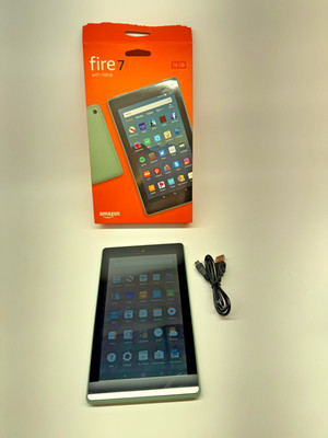 Amazon Fire 7 Tablet With Alexa 7'' Display 16 GB 9th Generation Sage Green WORKS