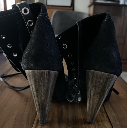 Isabel Marant Black Suede Mossa Studded Cutout Ankle Boots EUR39 Made In Italy - Picture 5 of 6
