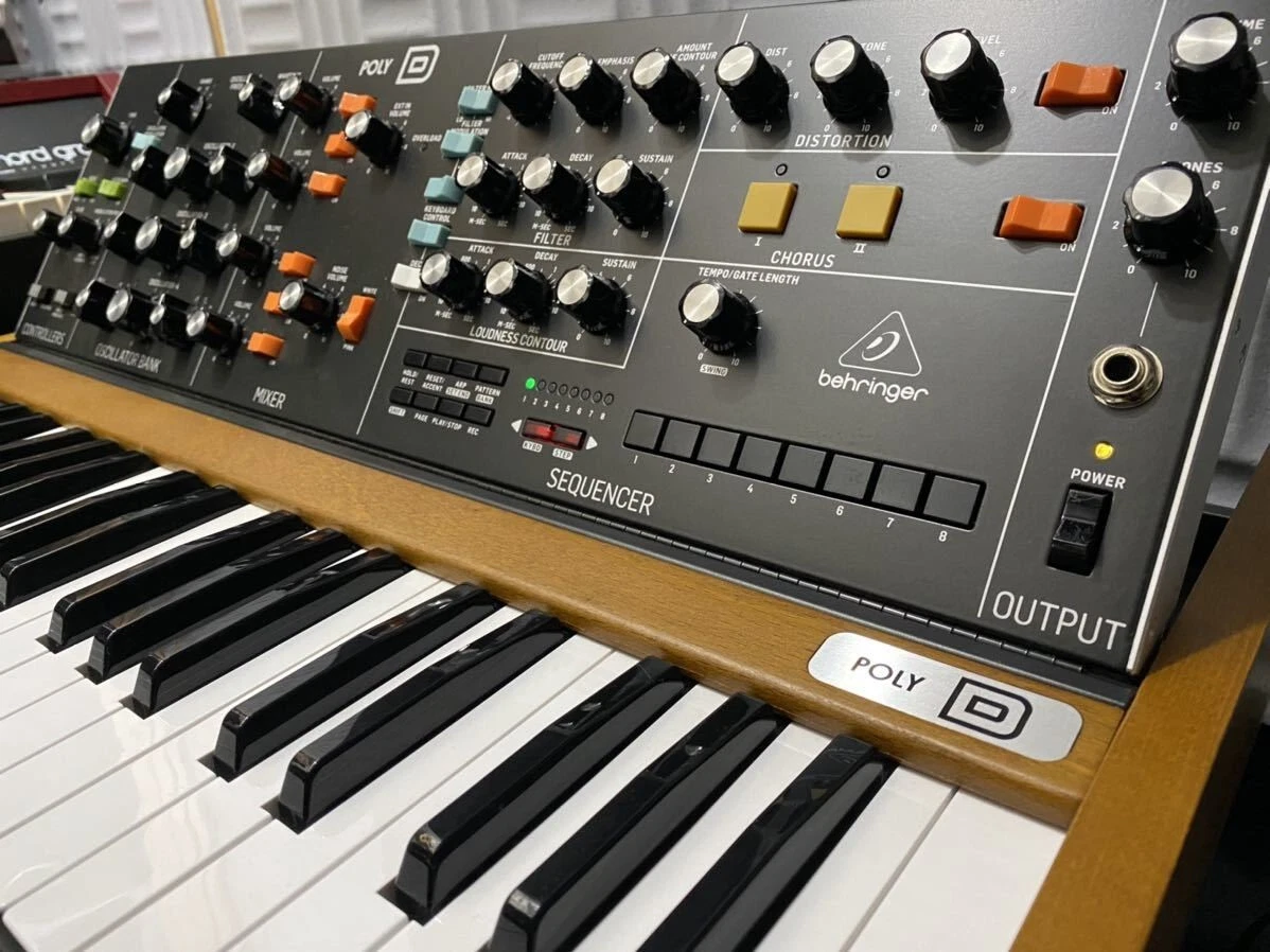 Behringer POLY D Analog 4-Voice Polyphonic Synthesizer with 37