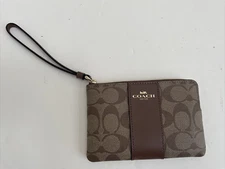 Coach Wristlet Clutch Khaki Signature C Design F58035