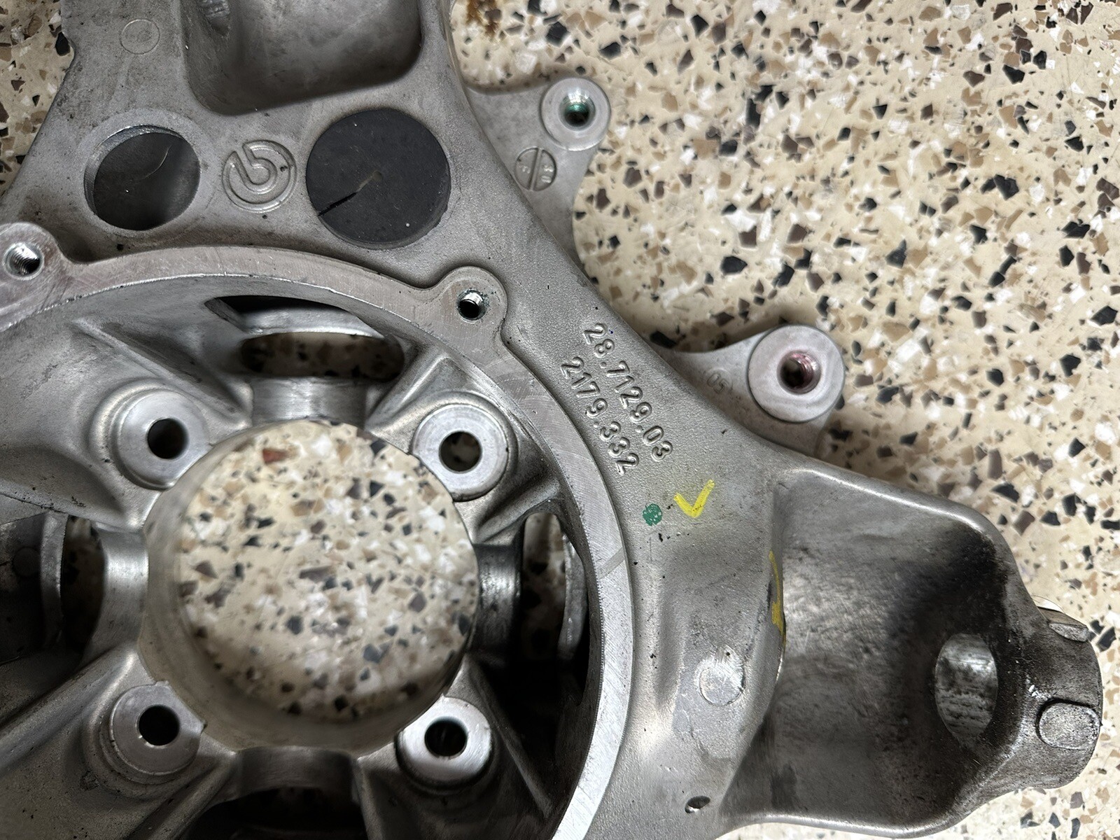 Ferrari 360 430 28.7129.03 2179.332 Wheel Knuckle Hub Front Left