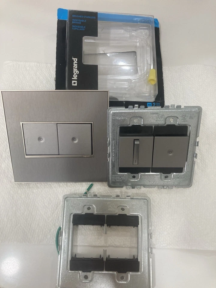 Legrand Adorne拉丝不锈钢套装 — 第 3/3 张图片