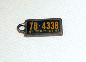 1964 DAV New York World Fair Keychain License Plate Tag Disabled Veteran 7B-4338