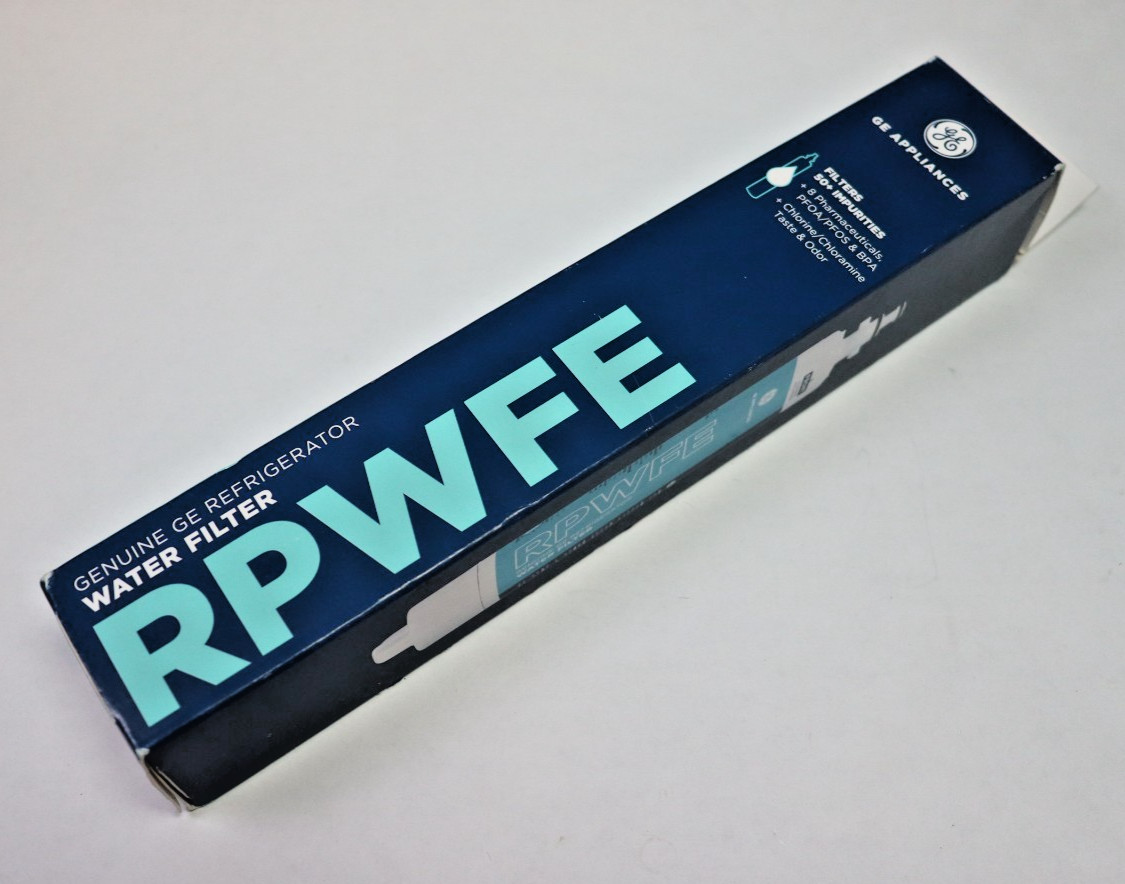 GE RPWFE Refrigerator Water Filter &ndash; Genuine OEM with Chip