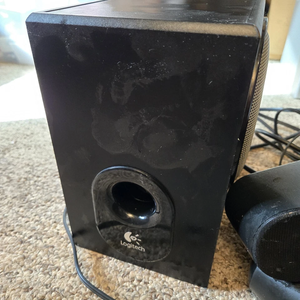 Logitech x-230 - Due altoparlanti a doppia unità e potente subwoofer portato - Immagine 3 di 4