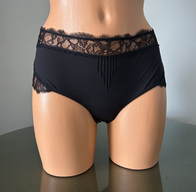 NWT La Perla Villa Toscana Black Lace Panty, sz 3 / M