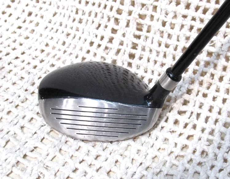Square Two T-1 DUAL WEIGHTED SYSTEM 26*Deg 9 Wood 41" RH~ Regular Graphite Shaft - Image 2 of 4
