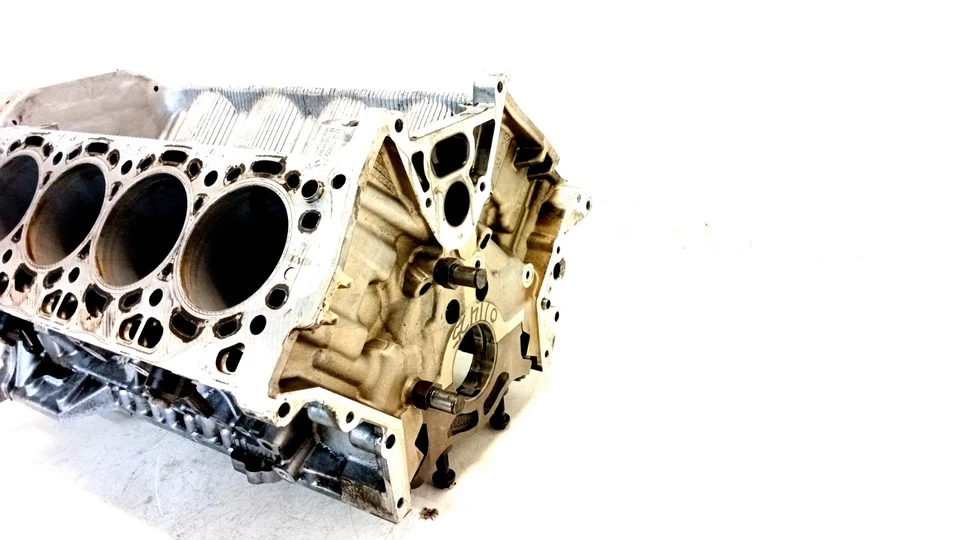 08-14 BMW F01 750i GT X5 4.4 V8 5 6 7 ENGINE MOTOR CYLINDER BLOCK OEM 011425 - Image 4 of 4