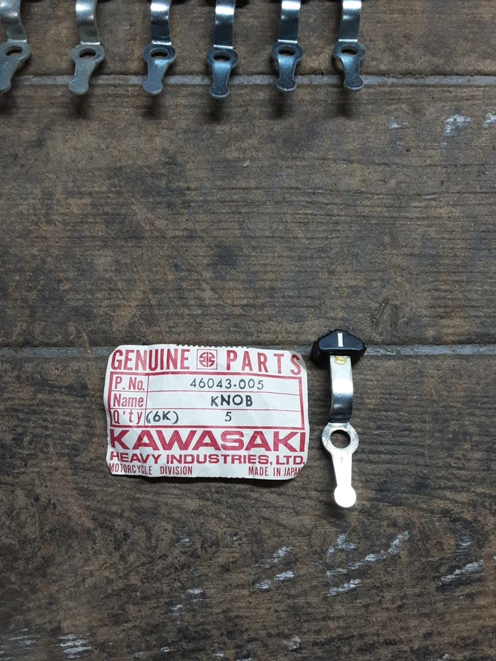 Nuevo de Lote Antiguo Kawasaki Z1 H1 H2 S1 S3 KH KZ KH500 Interruptor Lightning Izquierdo Perilla 46043-005 Foto 2 de 3
