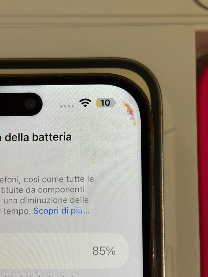 Apple iPhone 14 Pro Max - 256GB - Oro Funzionante Schermo Da Sostituire - Immagine 2 di 4