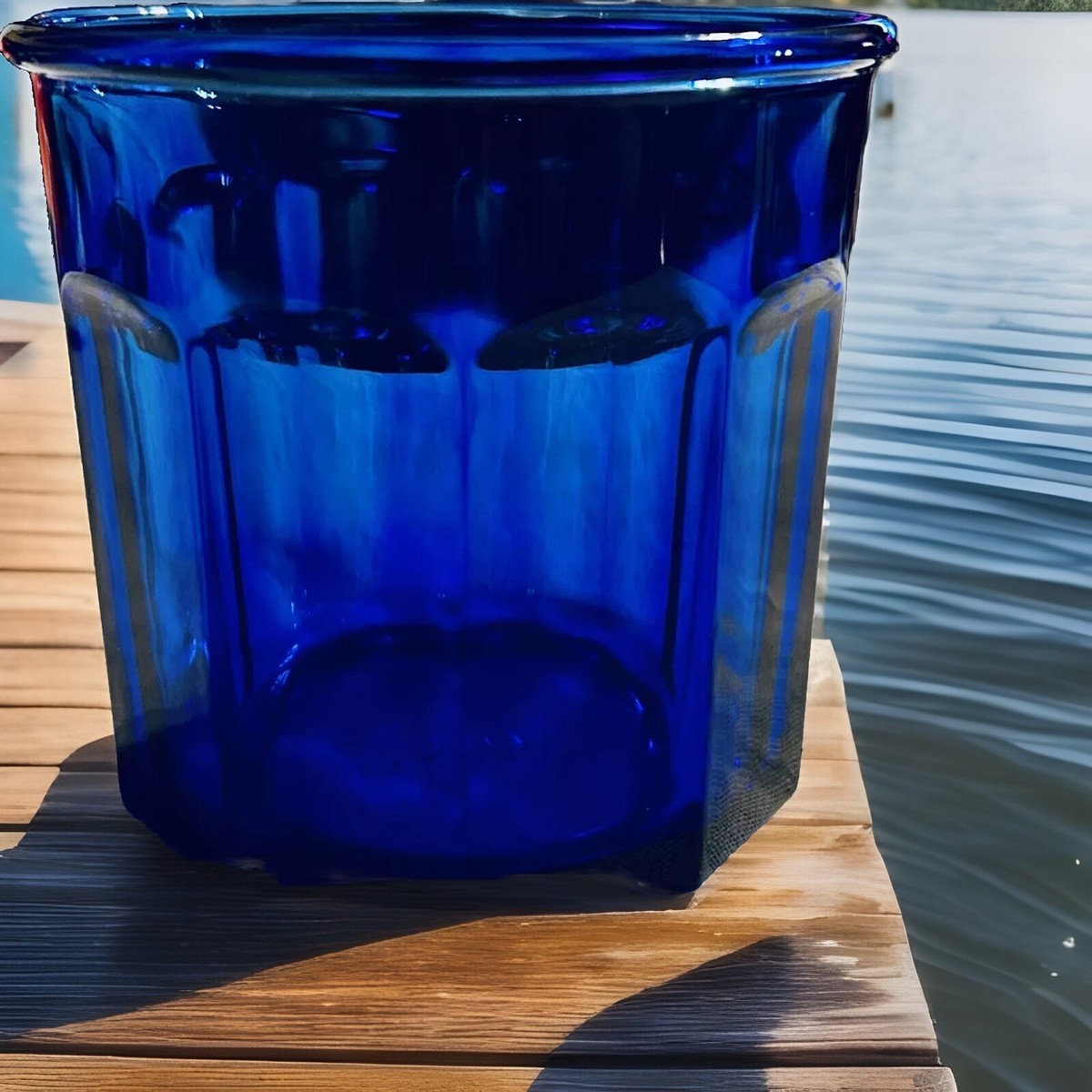 Suite De 6 Rœmers Bleu Cobalt En Cristal Taillé. - Dans De Beaux Draps