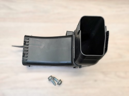 BMW 1 F20 2.0 Diesel N47D20C Engine Air Duct Radiator 7245771 - Picture 4 of 10