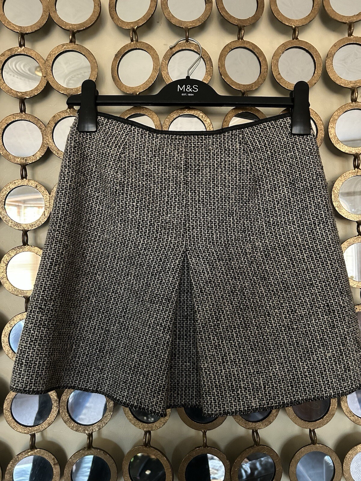 Picture 1 of 6