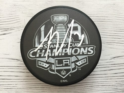 Tyler Toffoli Signed 2014 LA Kings Stanley Cup Hockey Puck Beckett BAS COA a - Picture 3 of 4